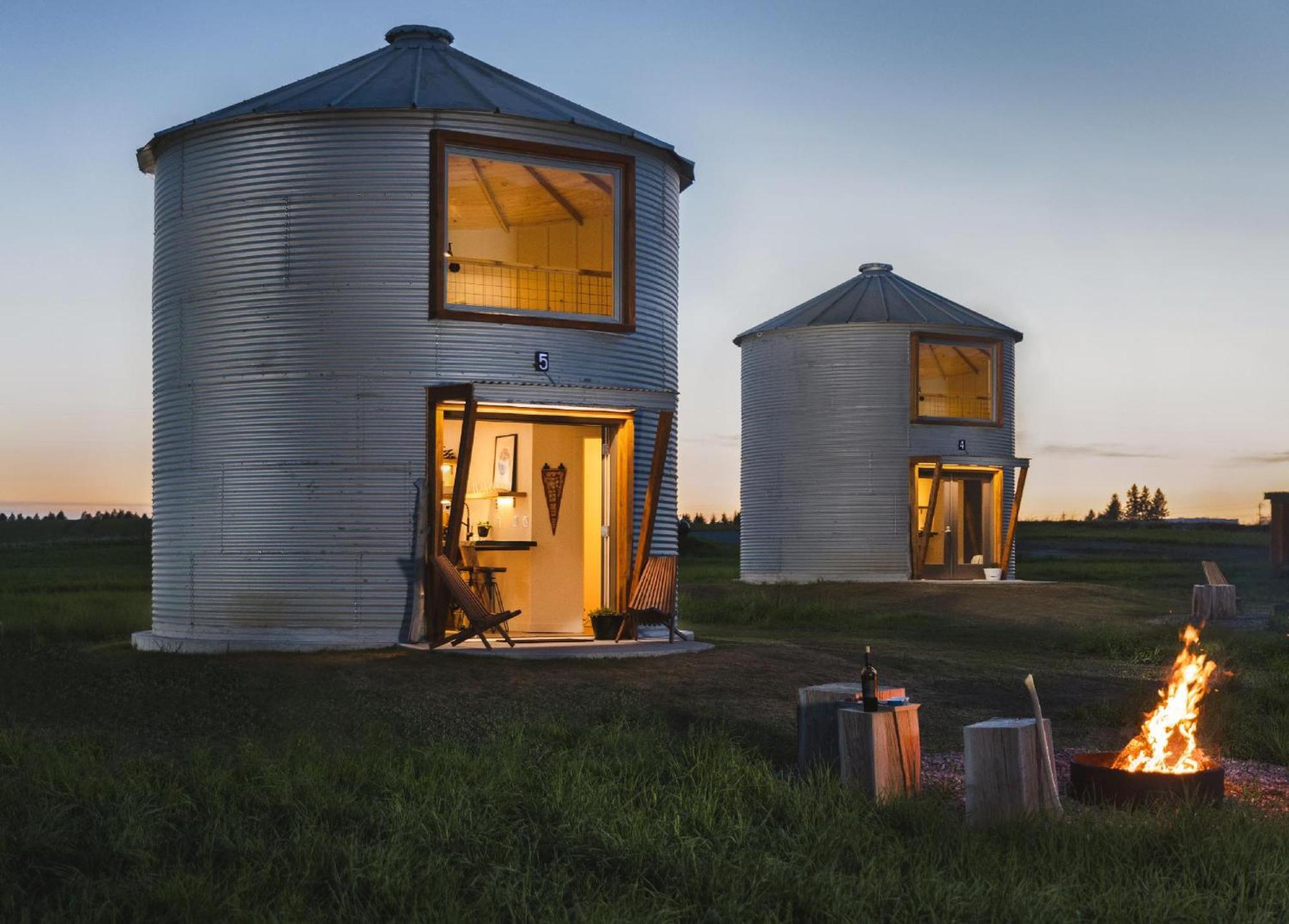 Clark Farm Silos - 5 Silo Mountain View Retreat كاليسبيل، مونتانا المظهر الخارجي الصورة