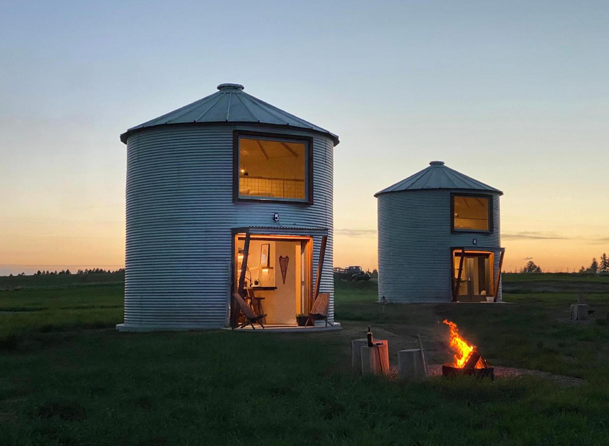 Clark Farm Silos - 5 Silo Mountain View Retreat كاليسبيل، مونتانا المظهر الخارجي الصورة