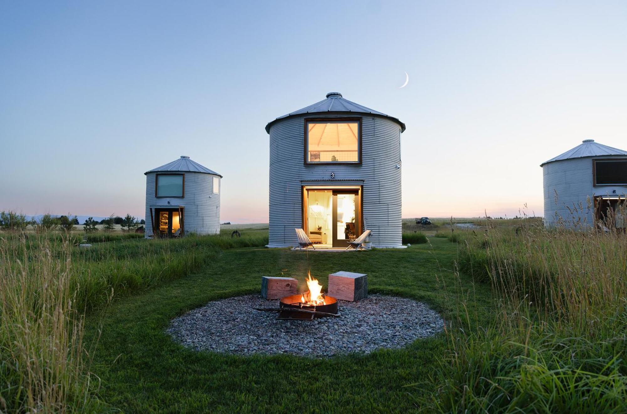 Clark Farm Silos - 5 Silo Mountain View Retreat كاليسبيل، مونتانا المظهر الخارجي الصورة